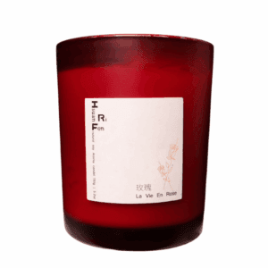 La Vie En Rose Scented Candle - 150 g